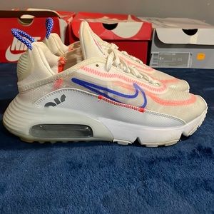 Nike Air Max 2090 Athletic Sneakers Women’s Size 7